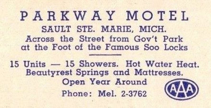 Parkway Motel (Park Way Motel) - Vintage Postcard (newer photo)